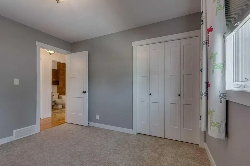 129 Duncan Crescent Red Deer AB T4R 1W3