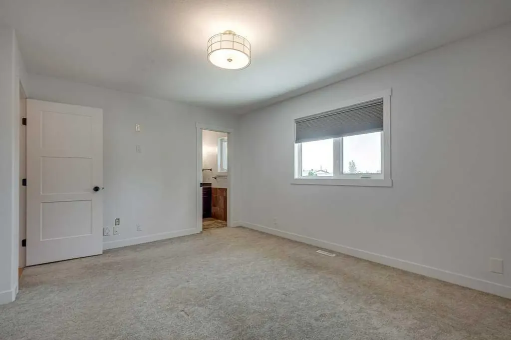 129 Duncan Crescent Red Deer AB T4R 1W3