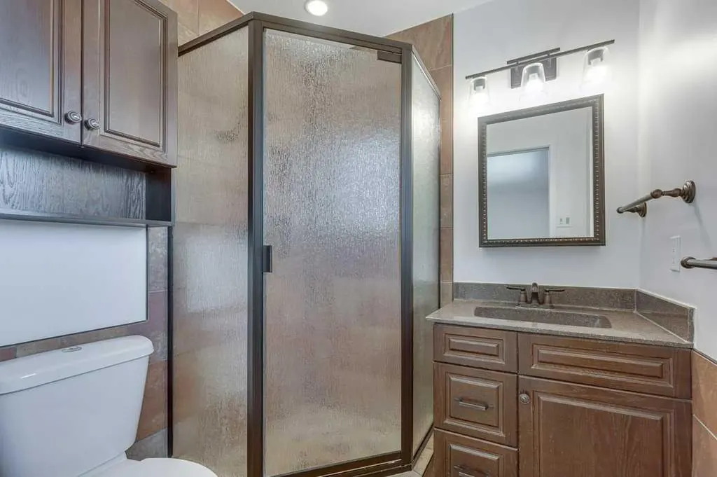 129 Duncan Crescent Red Deer AB T4R 1W3