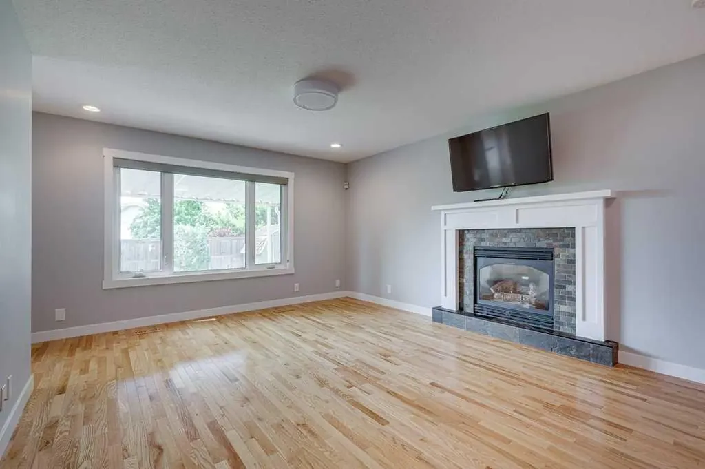 129 Duncan Crescent Red Deer AB T4R 1W3