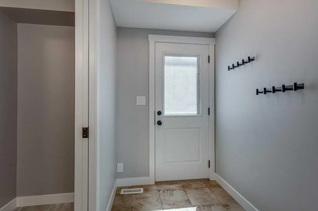 129 Duncan Crescent Red Deer AB T4R 1W3