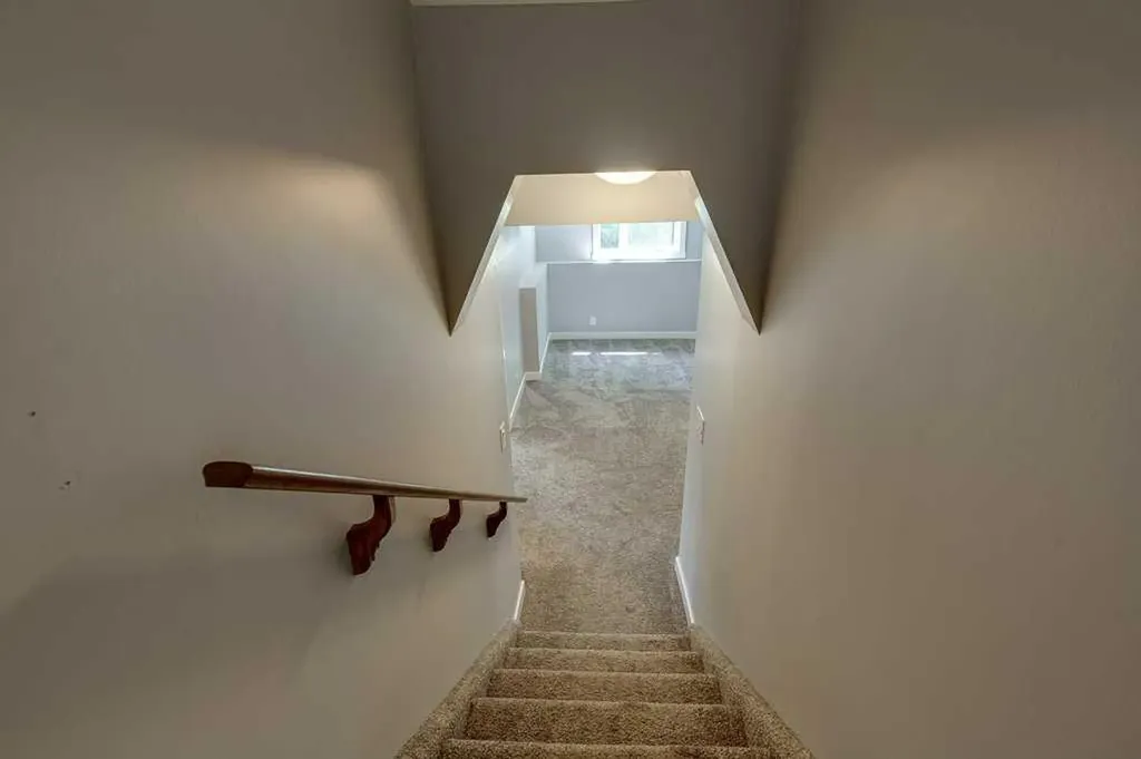 129 Duncan Crescent Red Deer AB T4R 1W3