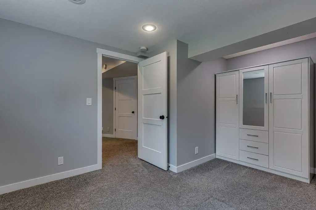 129 Duncan Crescent Red Deer AB T4R 1W3