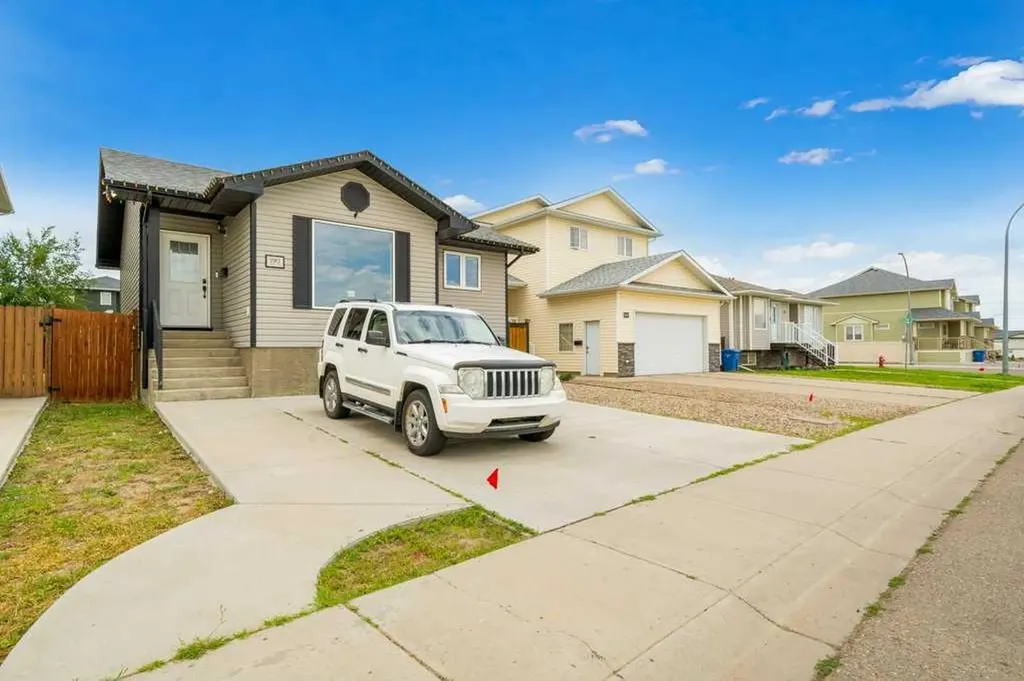 190 Ranchlands Boulevard NE Medicine Hat AB T1C0E3