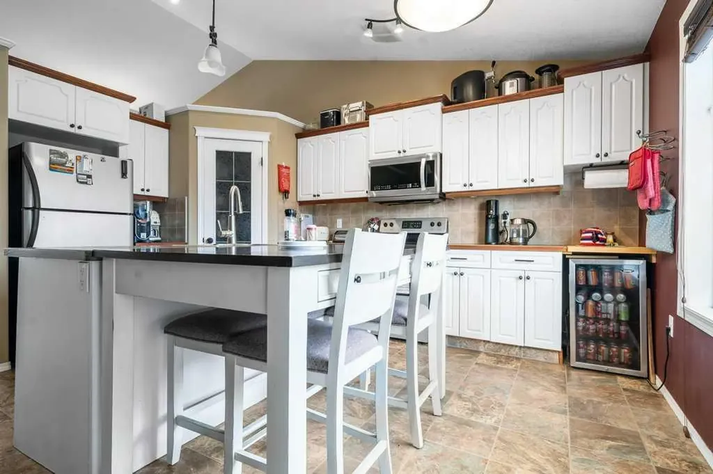 190 Ranchlands Boulevard NE Medicine Hat AB T1C0E3