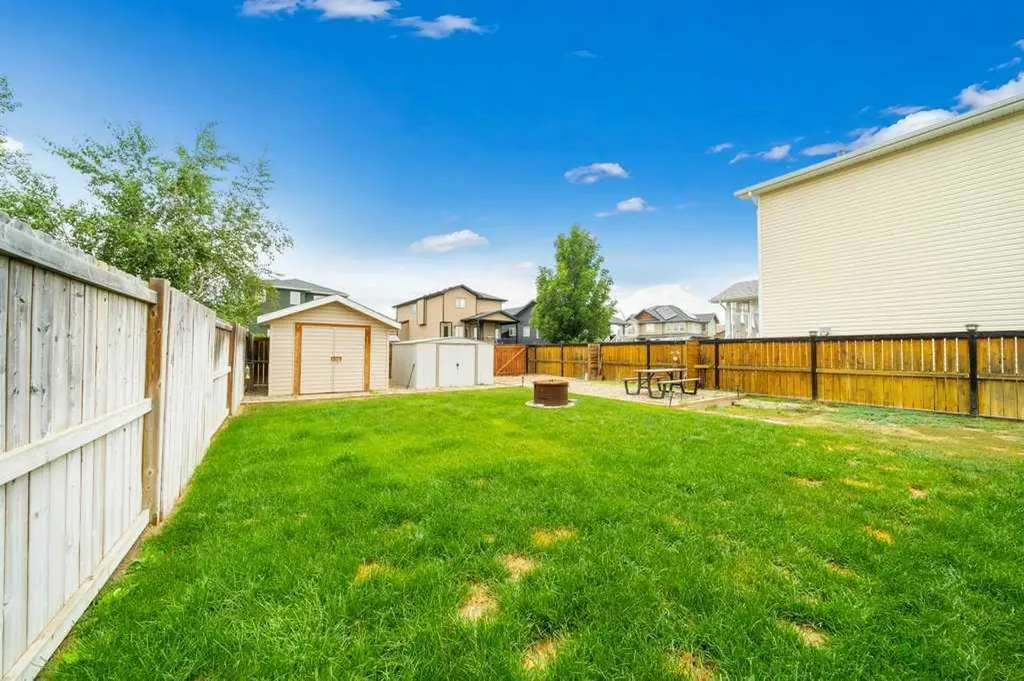190 Ranchlands Boulevard NE Medicine Hat AB T1C0E3