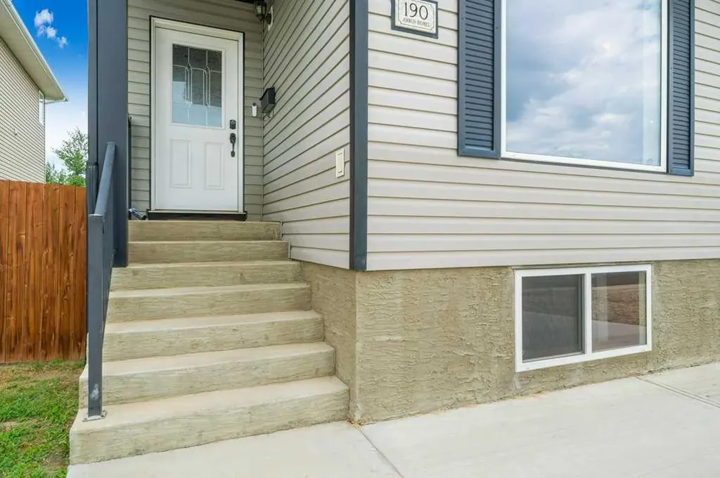 190 Ranchlands Boulevard NE Medicine Hat AB T1C0E3