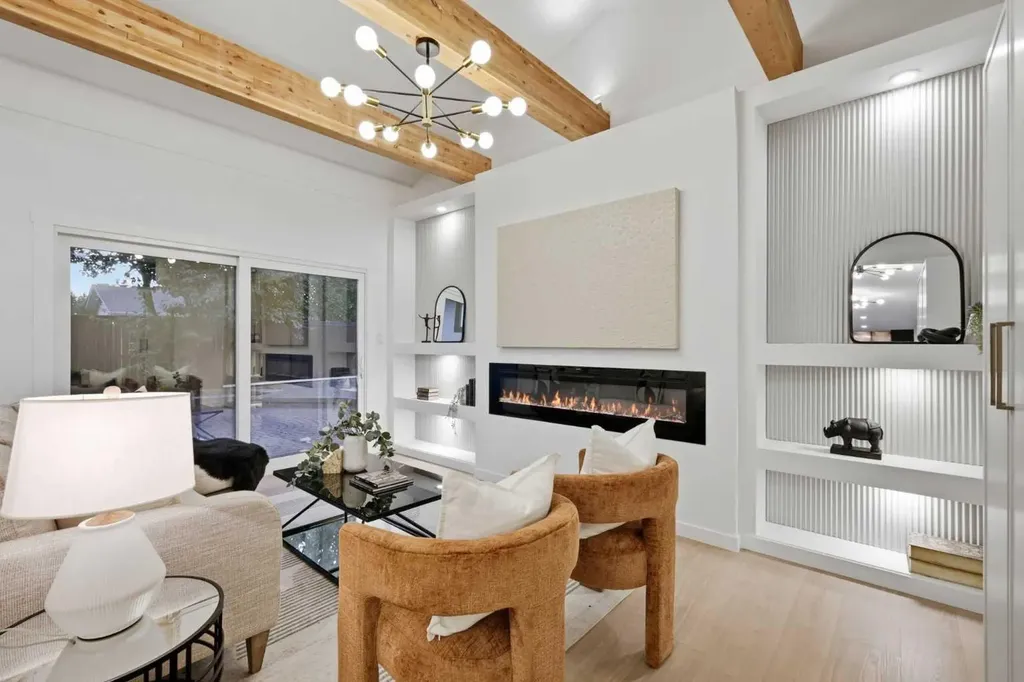 928 120 Avenue SE Calgary AB T2J 2K7