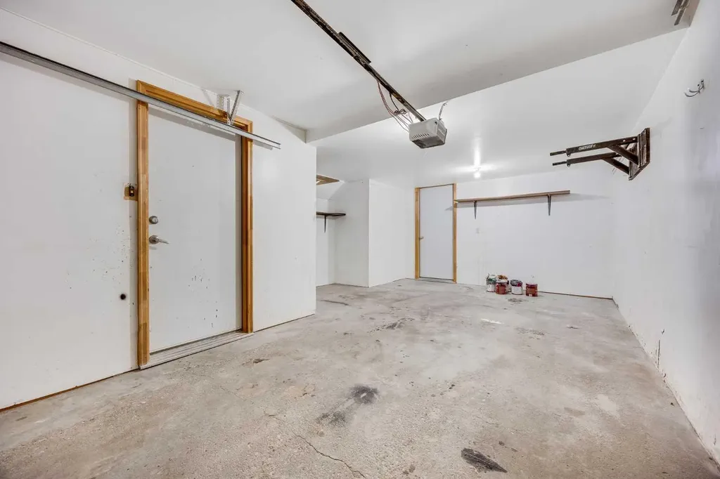 225 Killarney Glen Court SW Calgary AB T3E7H4