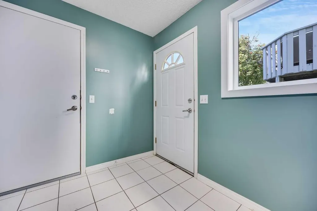 225 Killarney Glen Court SW Calgary AB T3E7H4