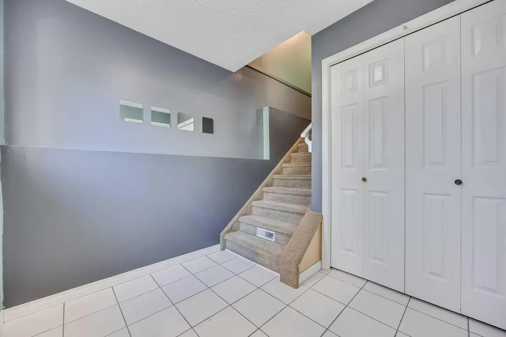 225 Killarney Glen Court SW Calgary AB T3E7H4