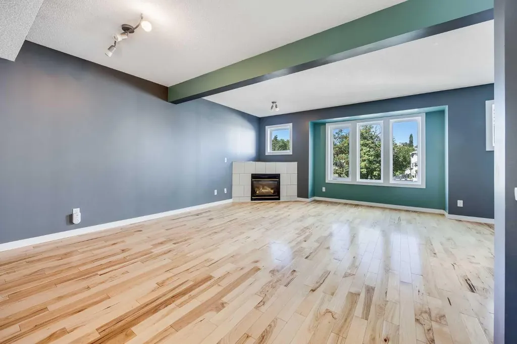 225 Killarney Glen Court SW Calgary AB T3E7H4