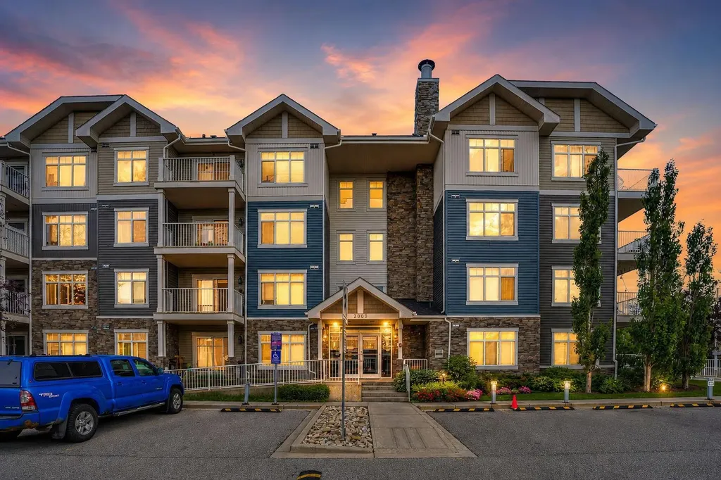 155 Skyview Ranch Way NE Calgary AB T3N 0L2