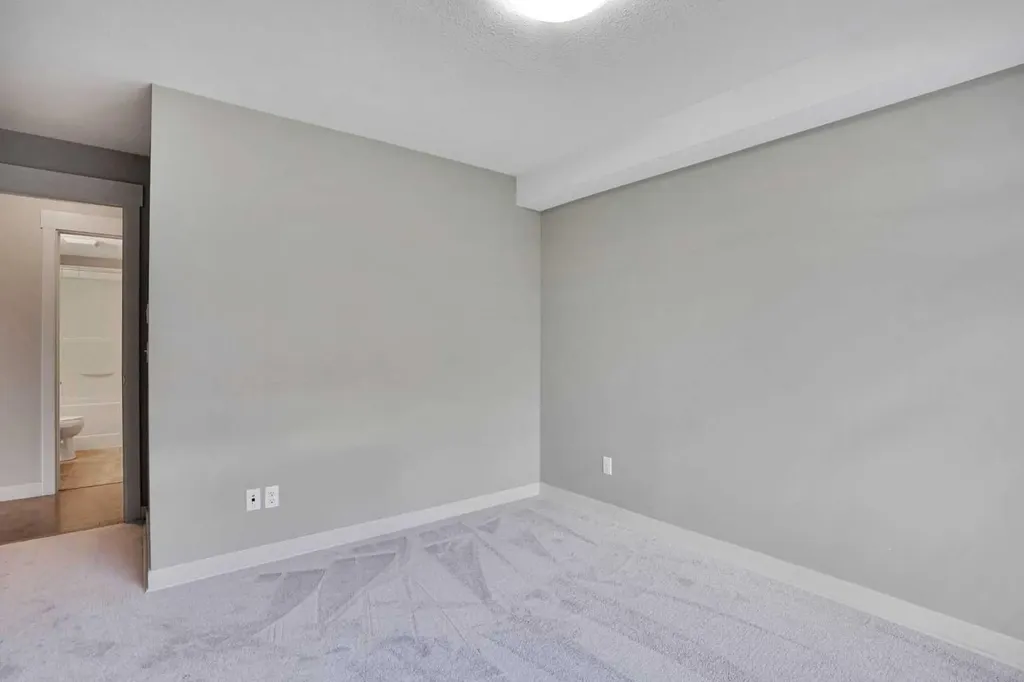 155 Skyview Ranch Way NE Calgary AB T3N 0L2