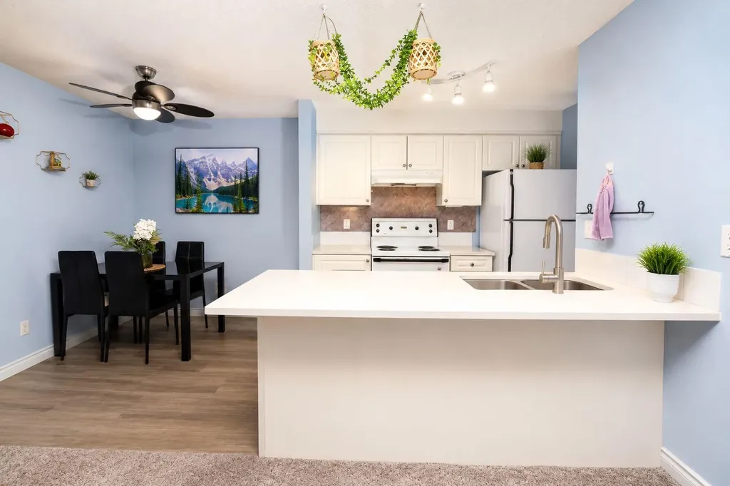 5555 Falsbridge Drive NE Calgary AB T3J 3E8
