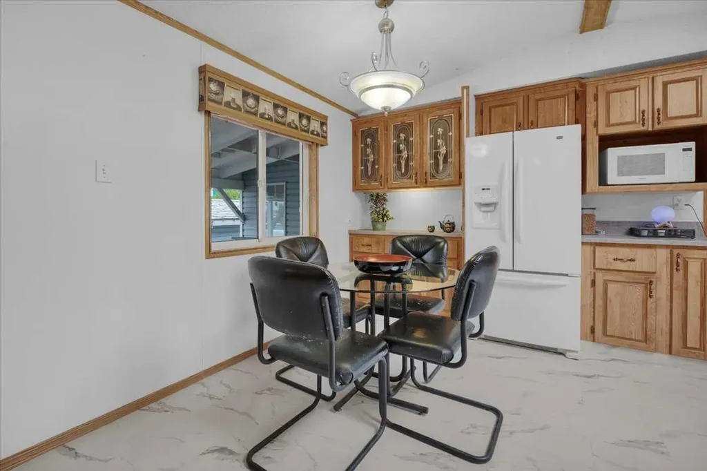 99 Arbour Lake Drive Calgary AB T3G 4E4