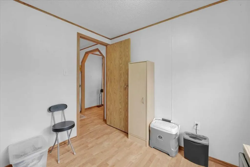 99 Arbour Lake Drive Calgary AB T3G 4E4