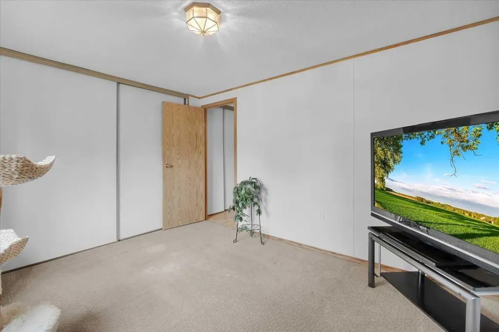 99 Arbour Lake Drive Calgary AB T3G 4E4