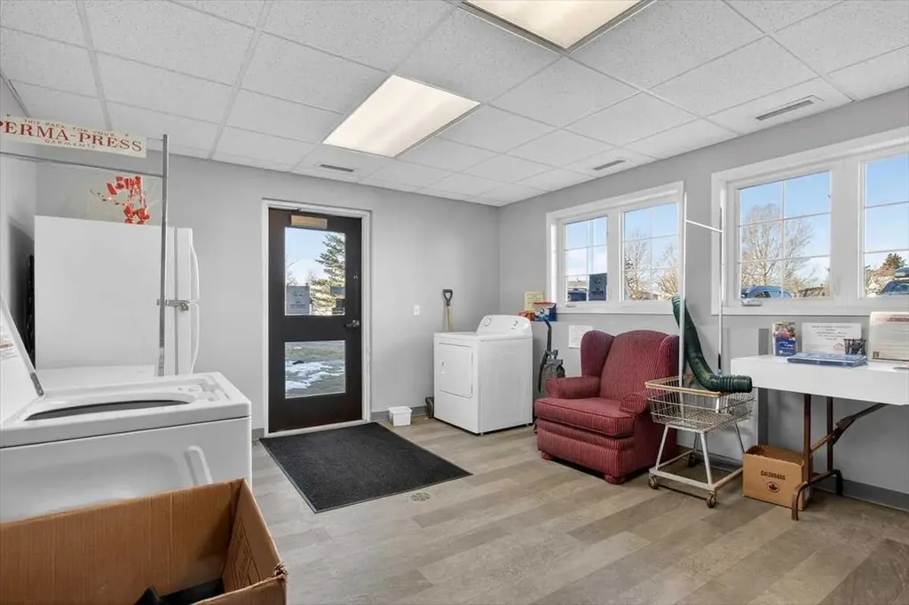 99 Arbour Lake Drive Calgary AB T3G 4E4