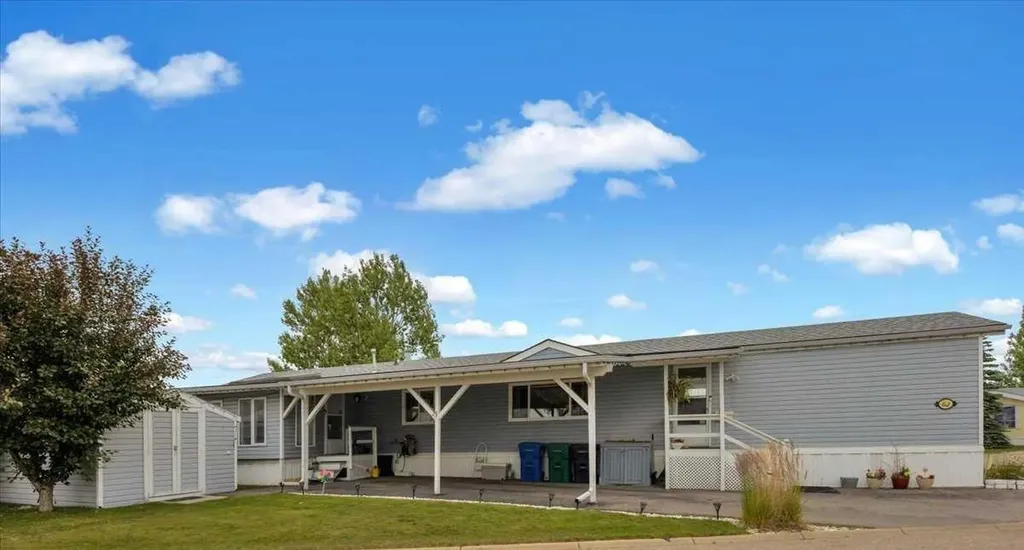 99 Arbour Lake Drive Calgary AB T3G 4E4