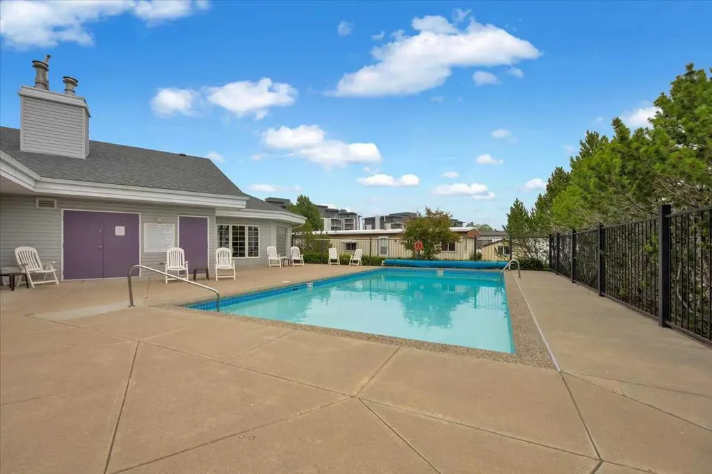 99 Arbour Lake Drive Calgary AB T3G 4E4