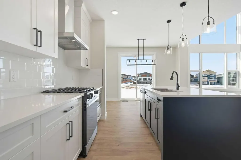 358 Kinniburgh Loop Chestermere AB T1X 3C4