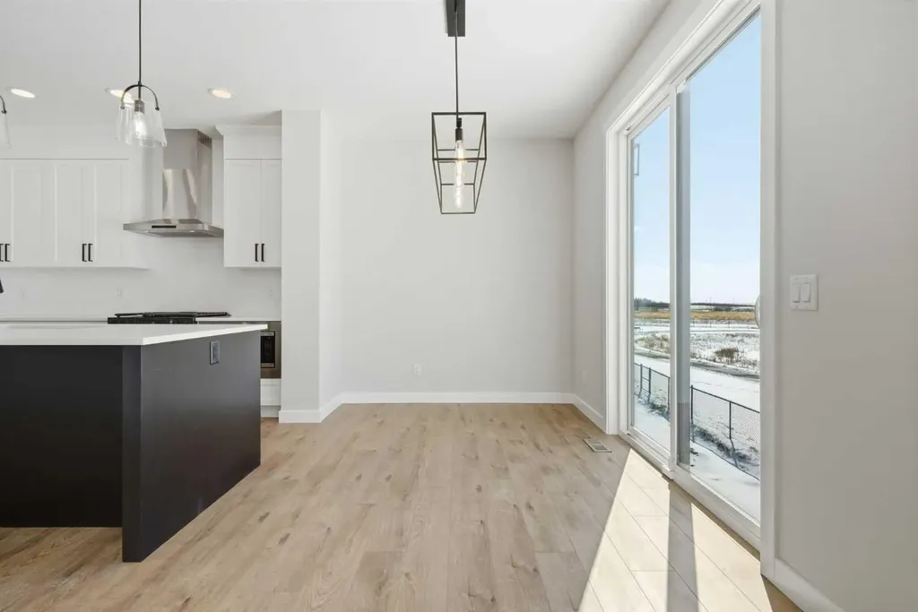 358 Kinniburgh Loop Chestermere AB T1X 3C4