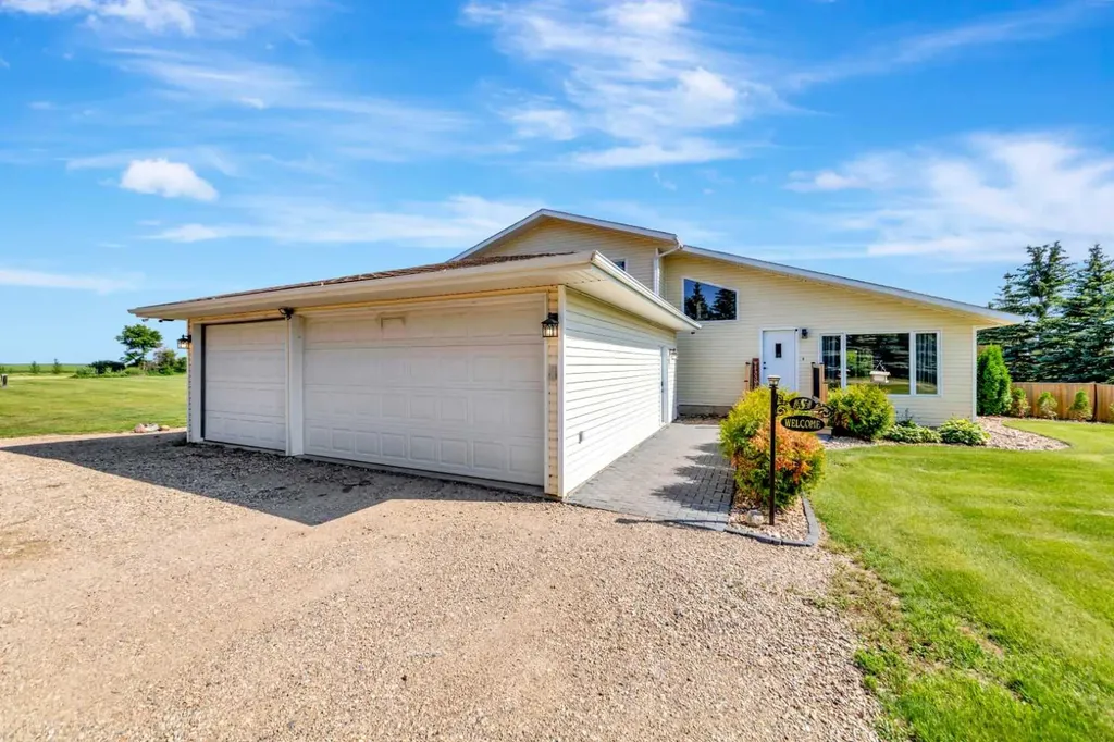 48541 Range Road 3263 Rural SK S0M 1R0