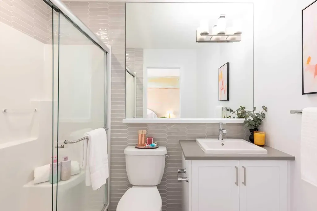 90 Heirloom Passage SE Calgary AB T3S 1H2