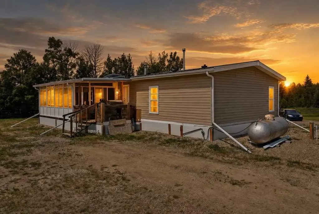 13047 Highway 53 Rimbey AB t0c2j0