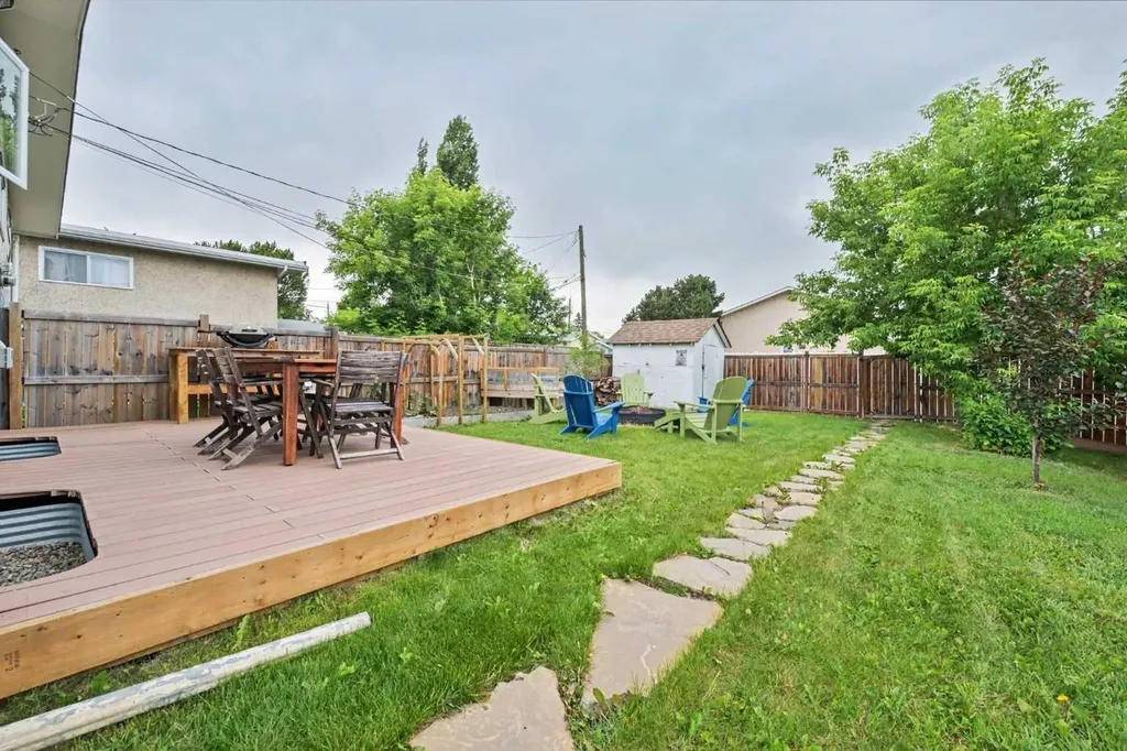 20A Beaver Dam Place NE Calgary AB T2K 4X3