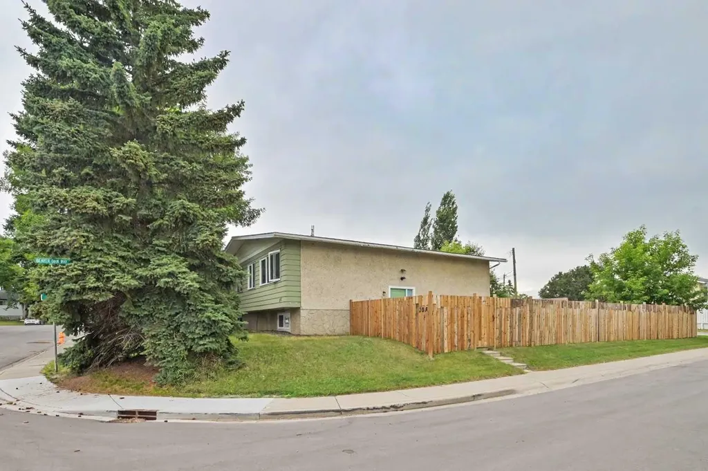 20A Beaver Dam Place NE Calgary AB T2K 4X3