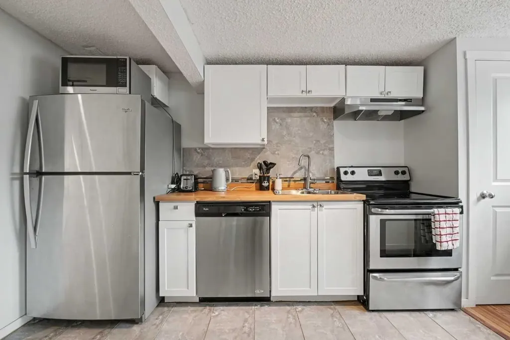 20A Beaver Dam Place NE Calgary AB T2K 4X3
