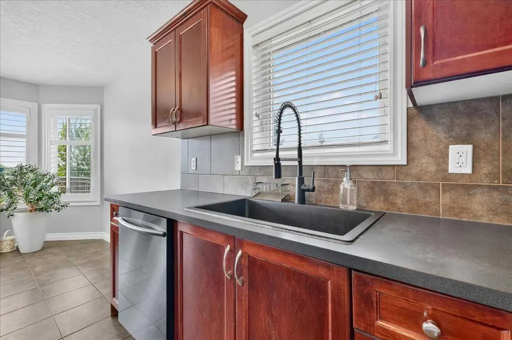 772 Carriage Lane Drive Carstairs AB T0M 0N0