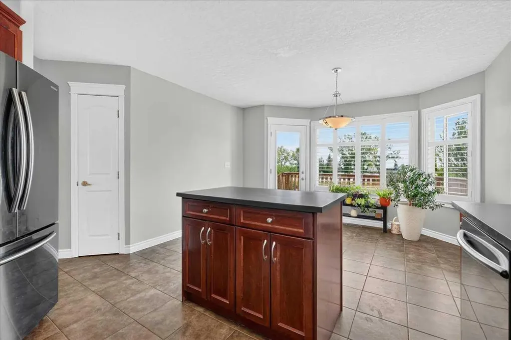 772 Carriage Lane Drive Carstairs AB T0M 0N0