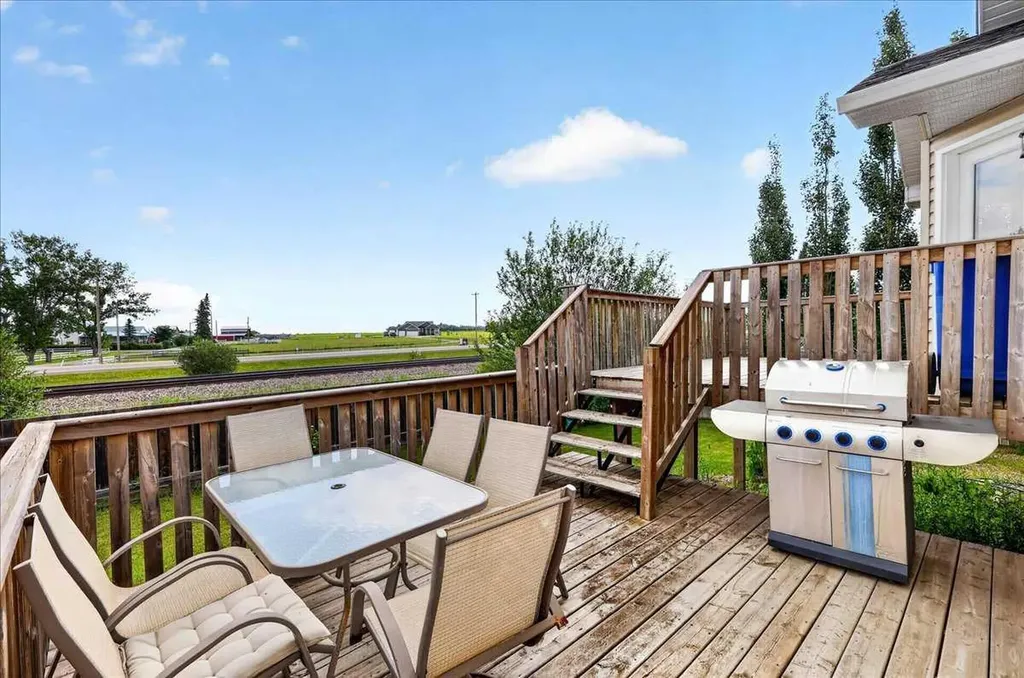 772 Carriage Lane Drive Carstairs AB T0M 0N0