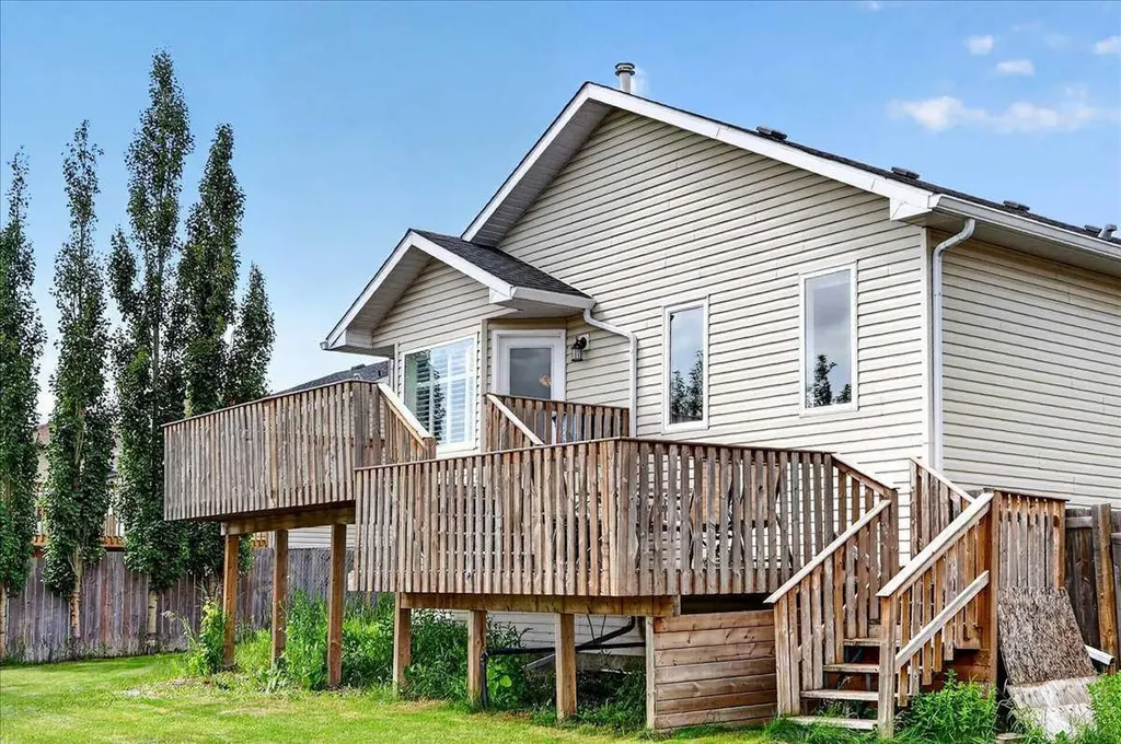 772 Carriage Lane Drive Carstairs AB T0M 0N0