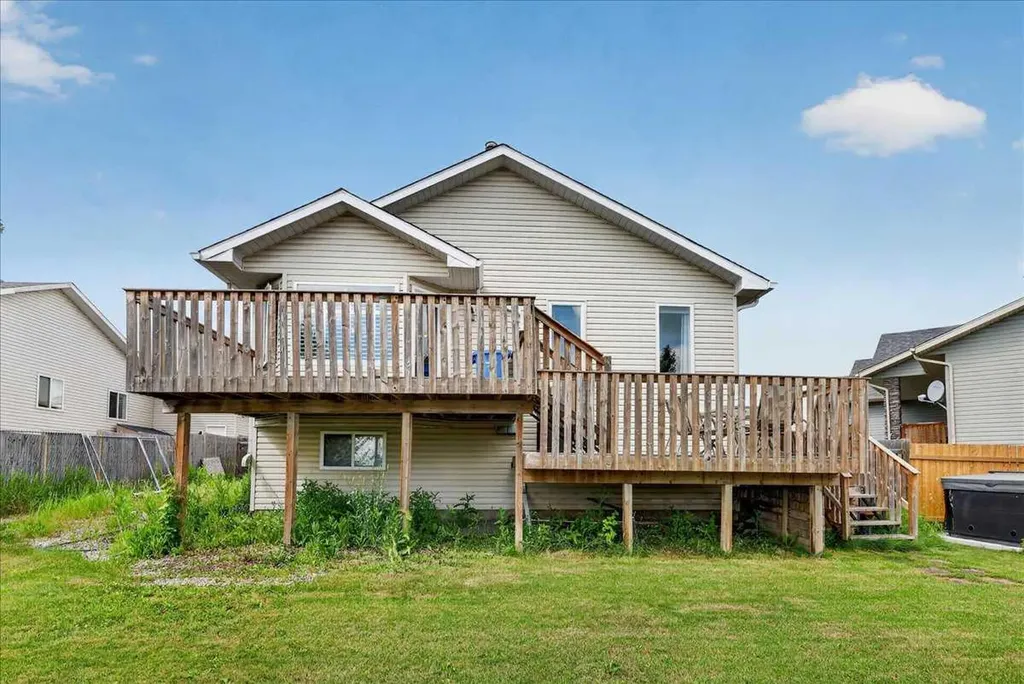 772 Carriage Lane Drive Carstairs AB T0M 0N0