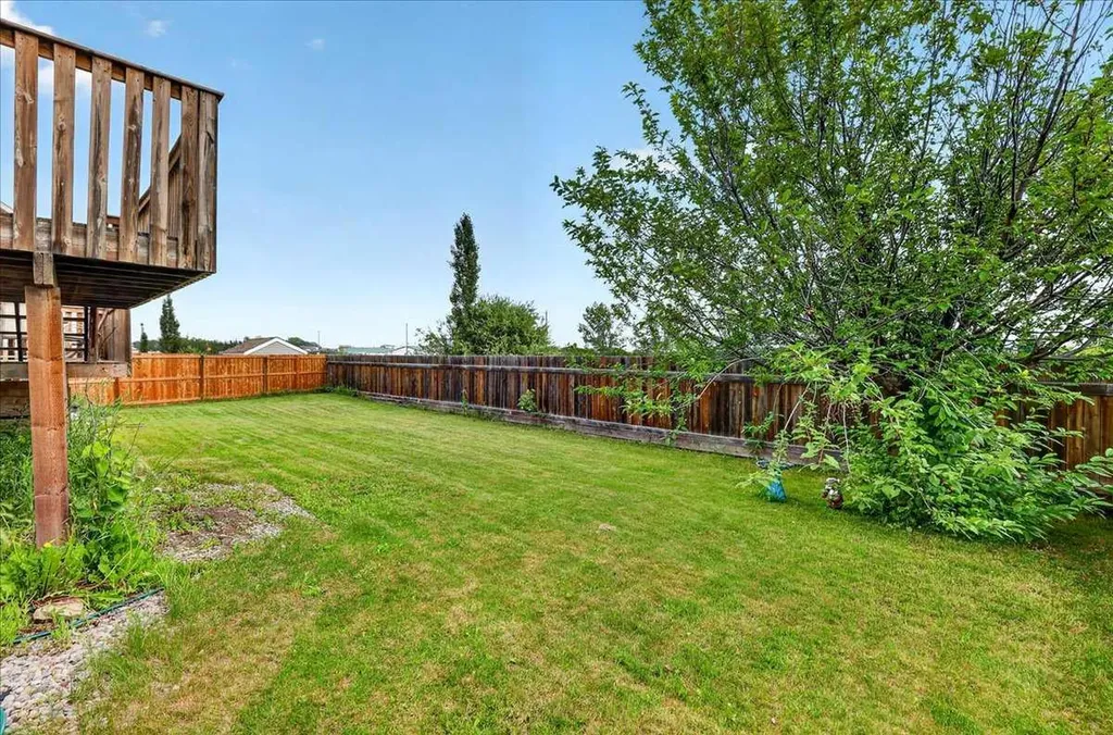 772 Carriage Lane Drive Carstairs AB T0M 0N0