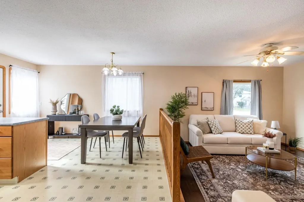 367 Woodman Avenue SE Medicine Hat AB T1A 8T6