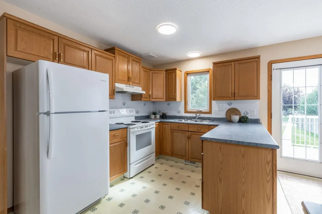 367 Woodman Avenue SE Medicine Hat AB T1A 8T6
