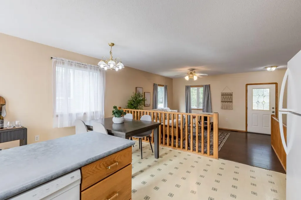 367 Woodman Avenue SE Medicine Hat AB T1A 8T6