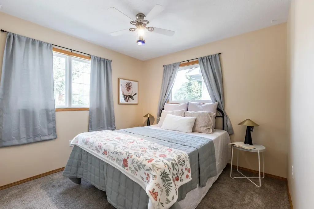 367 Woodman Avenue SE Medicine Hat AB T1A 8T6
