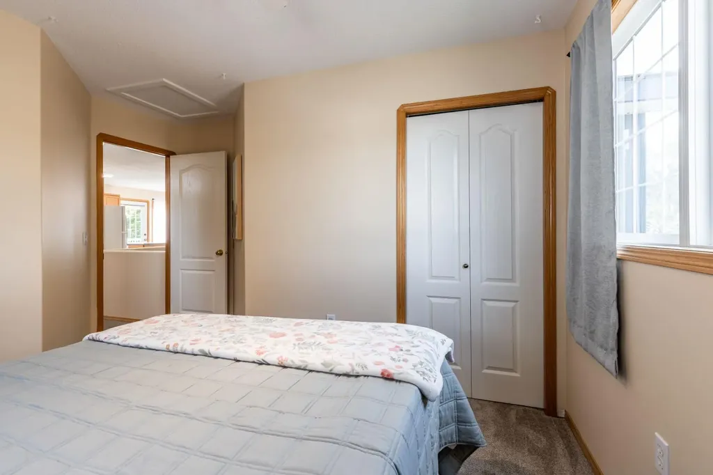 367 Woodman Avenue SE Medicine Hat AB T1A 8T6