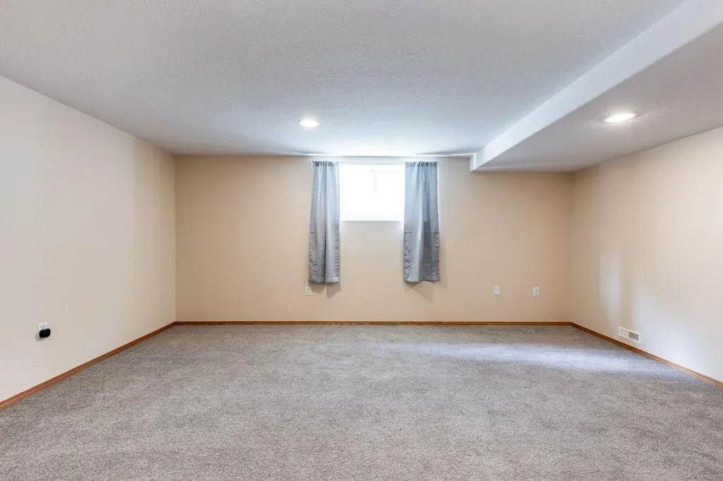 367 Woodman Avenue SE Medicine Hat AB T1A 8T6