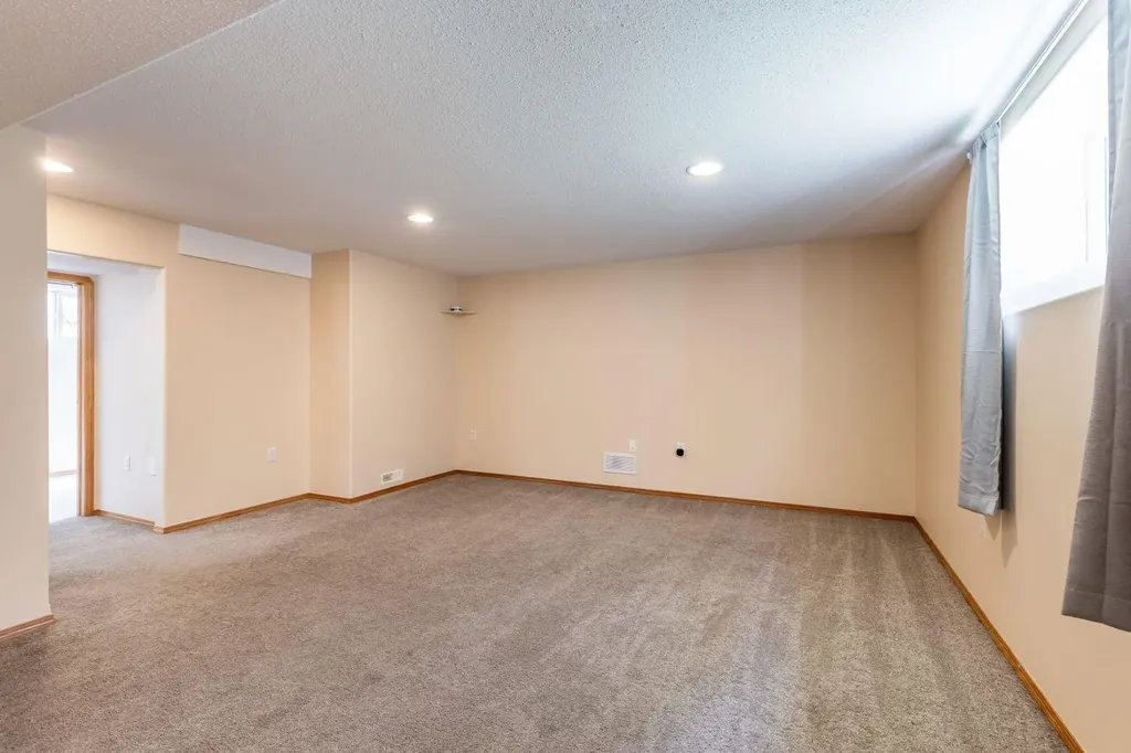 367 Woodman Avenue SE Medicine Hat AB T1A 8T6