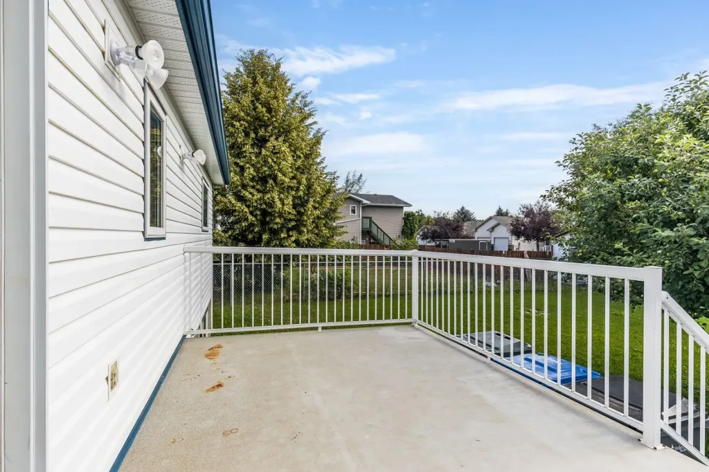 367 Woodman Avenue SE Medicine Hat AB T1A 8T6