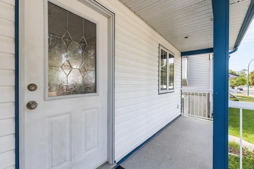 367 Woodman Avenue SE Medicine Hat AB T1A 8T6