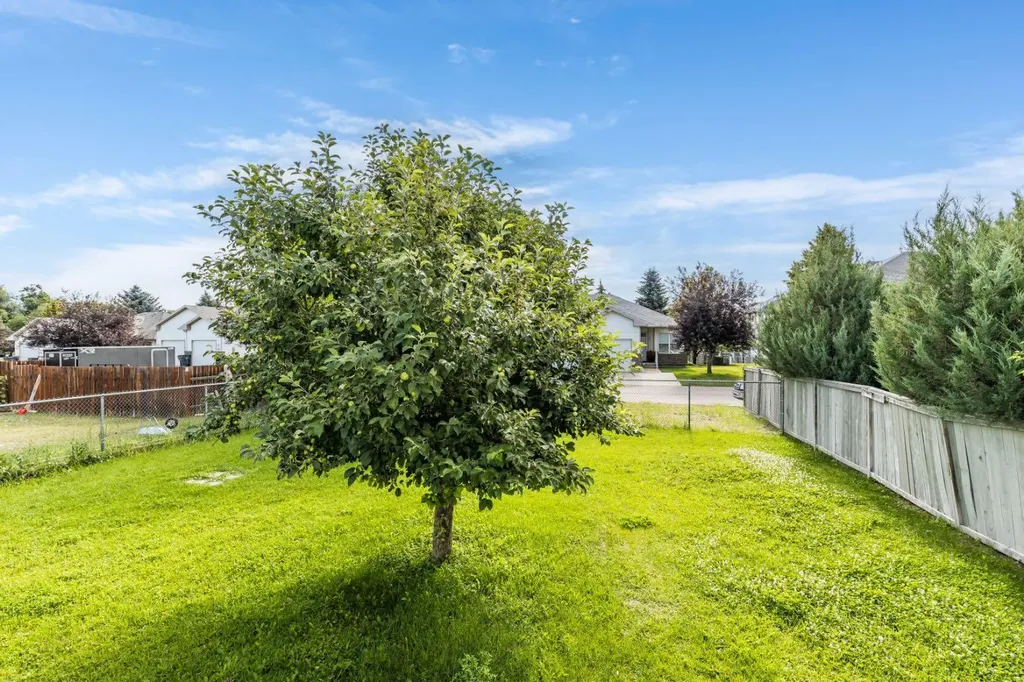 367 Woodman Avenue SE Medicine Hat AB T1A 8T6