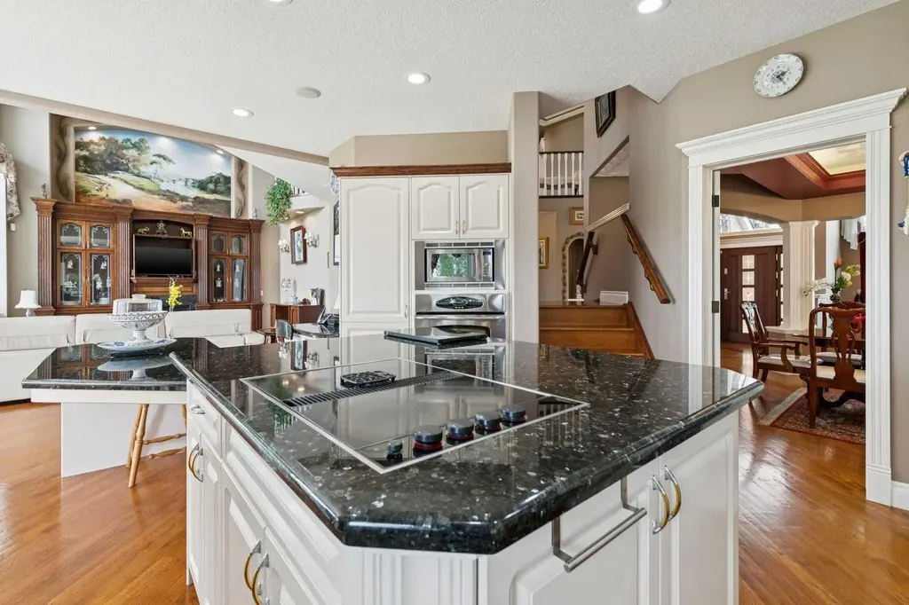 85 Mt Douglas Circle SE Calgary AB T2Z 3P3